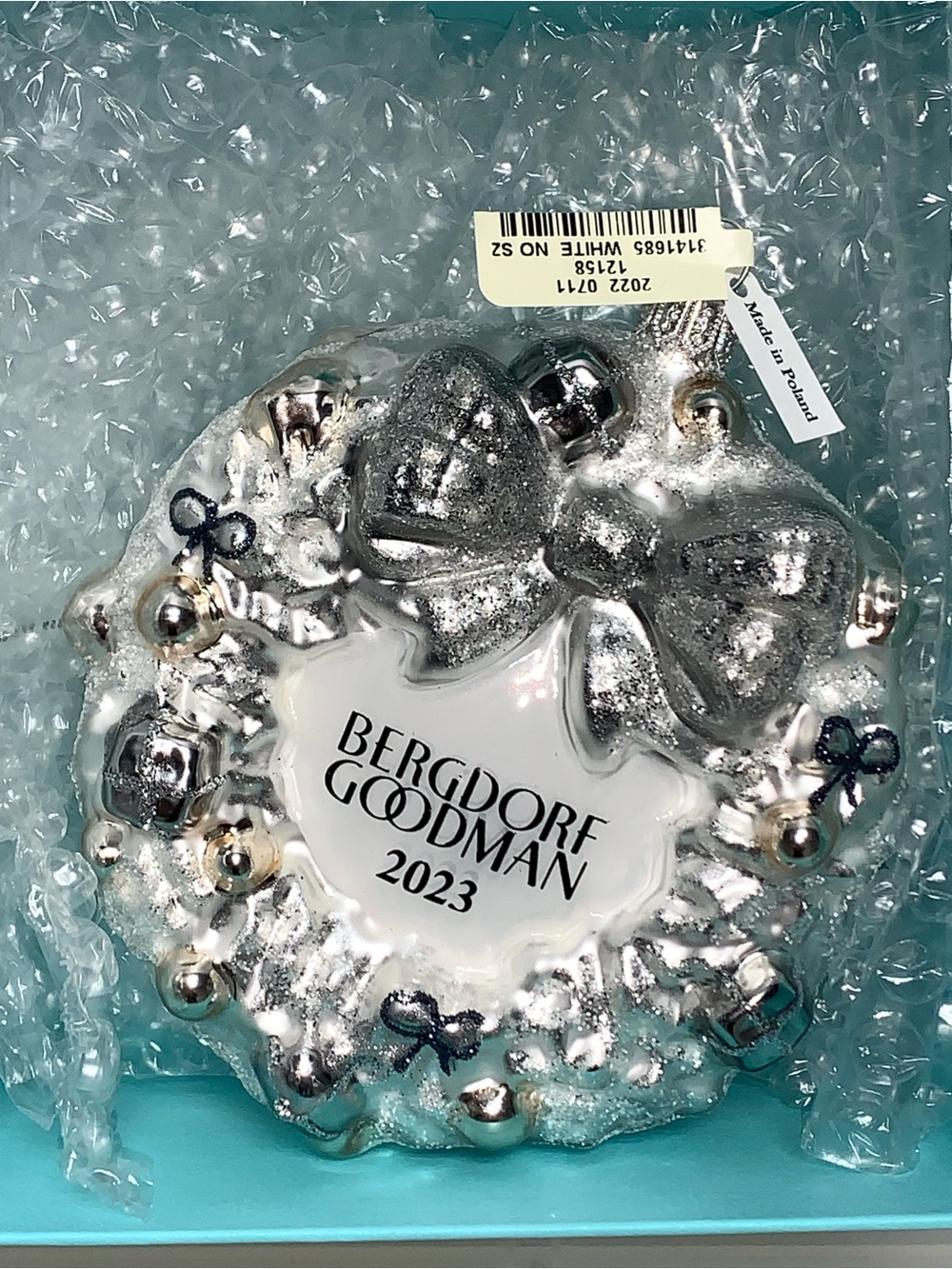 NWT Bergdorf Goodman Exclusive Snowflake Beaded Ornament